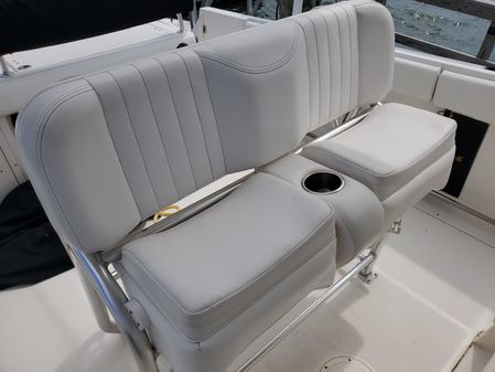 Robalo R260 Center Console image