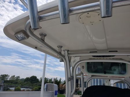 Robalo R260 Center Console image