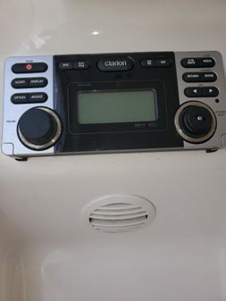 Robalo R260 Center Console image