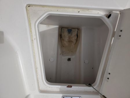 Robalo R260 Center Console image