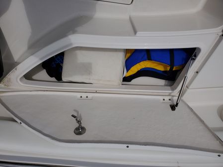 Robalo R260 Center Console image