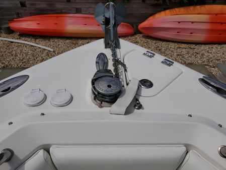 Robalo R260 Center Console image