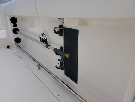 Robalo R260 Center Console image