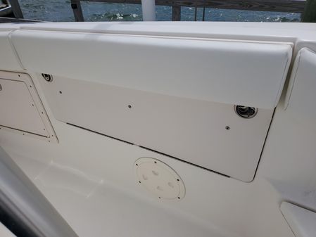 Robalo R260 Center Console image