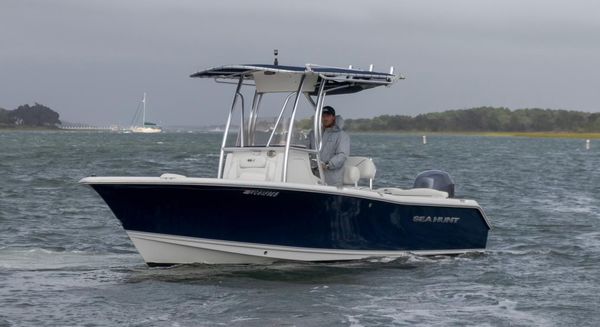 Sea Hunt Ultra 211 image