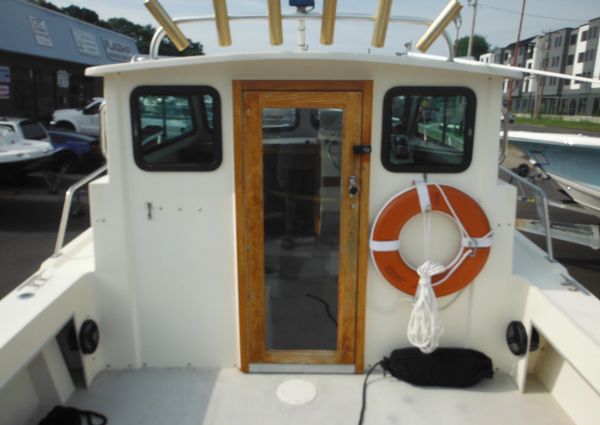 Parker 25 Sport Cabin image