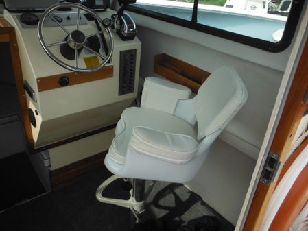 Parker 25-SPORT-CABIN image