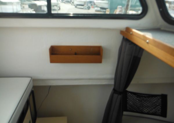 Parker 25 Sport Cabin image