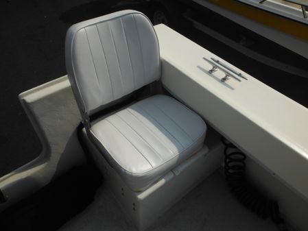 Parker 25-SPORT-CABIN image