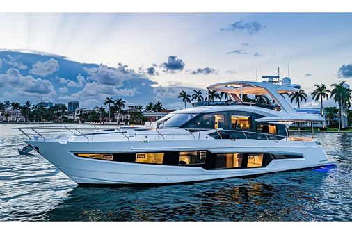 Galeon 680 Fly image