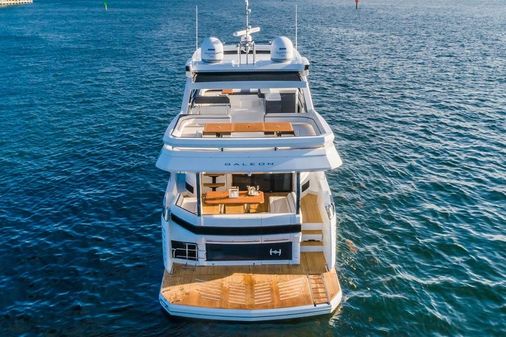 Galeon 680 Fly image