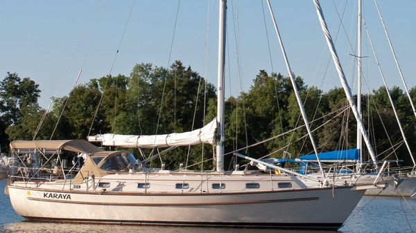 Island Packet 40