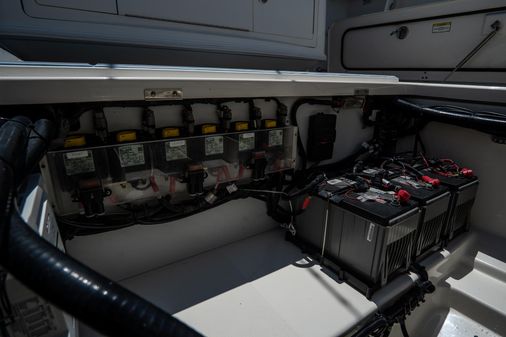 Boston-whaler 350-OUTRAGE image