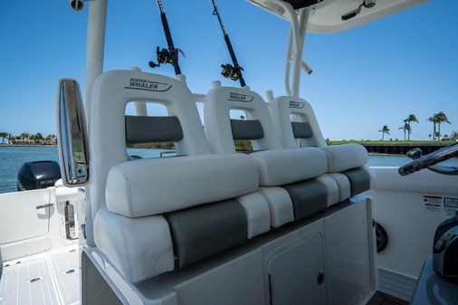 Boston-whaler 350-OUTRAGE image