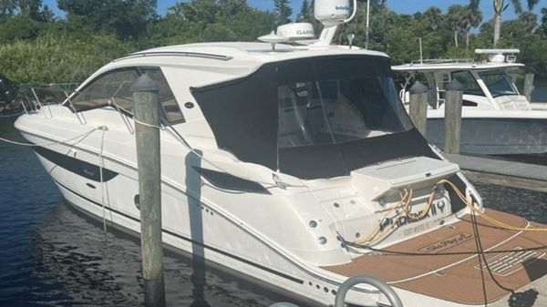 Sea Ray Sundancer 350 Coupe 