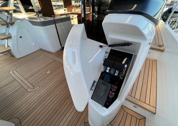 Princess Yachts S62 image