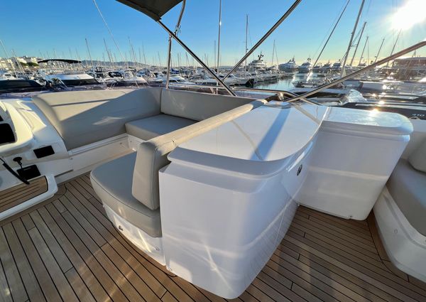 Princess Yachts S62 image