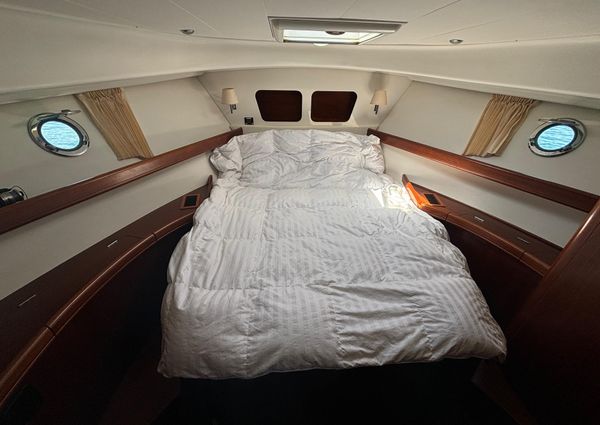 Beneteau 42-SWIFT-TRAWLER image