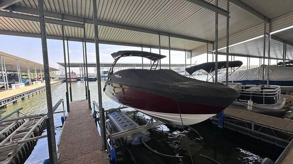 Yamaha Boats 252SD 