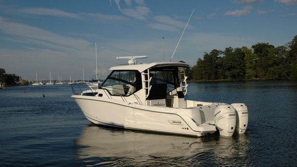 Boston Whaler 325 Conquest 