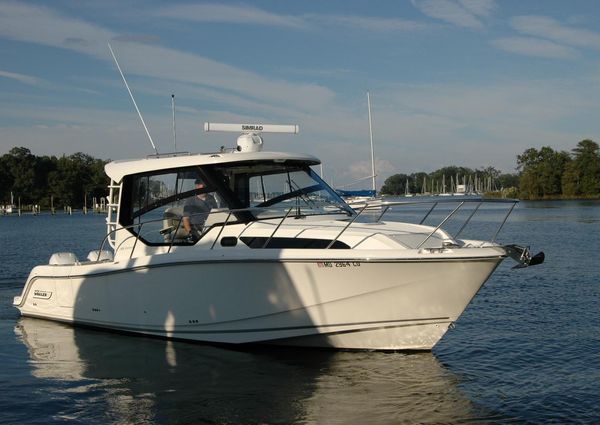 Boston Whaler 325 Conquest image