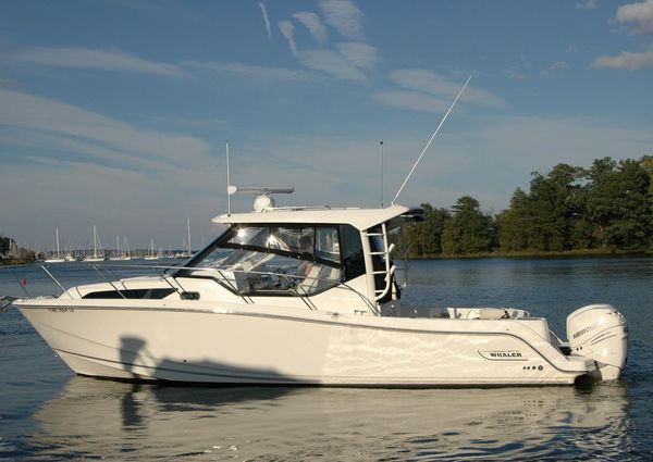 Boston Whaler 325 Conquest image