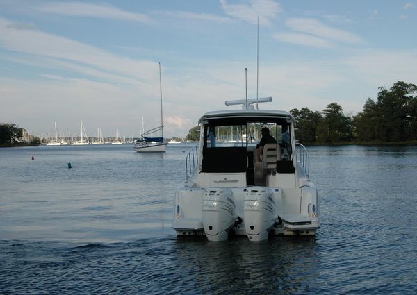 Boston Whaler 325 Conquest image