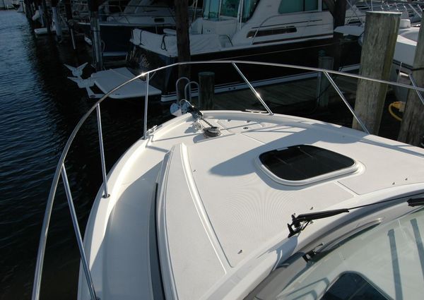 Boston Whaler 325 Conquest image