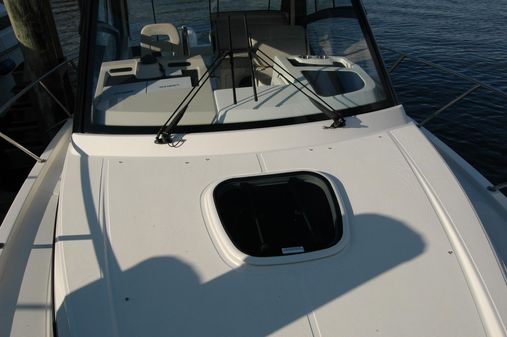 Boston Whaler 325 Conquest image