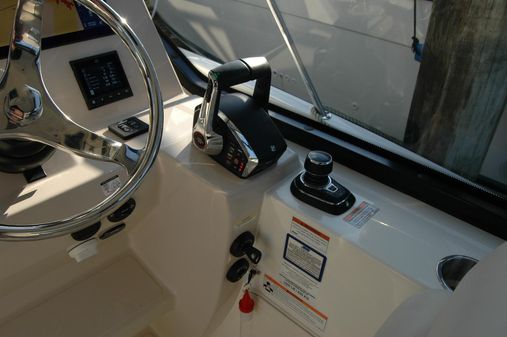 Boston Whaler 325 Conquest image