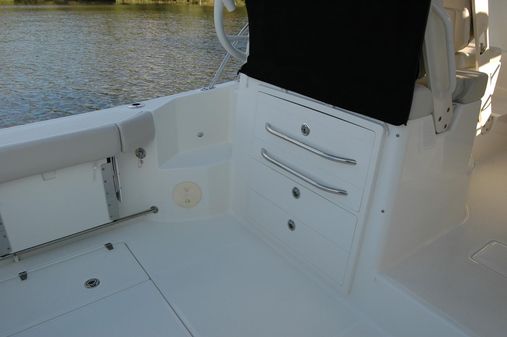 Boston Whaler 325 Conquest image