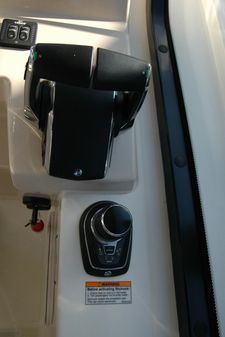 Boston Whaler 325 Conquest image