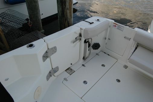 Boston Whaler 325 Conquest image