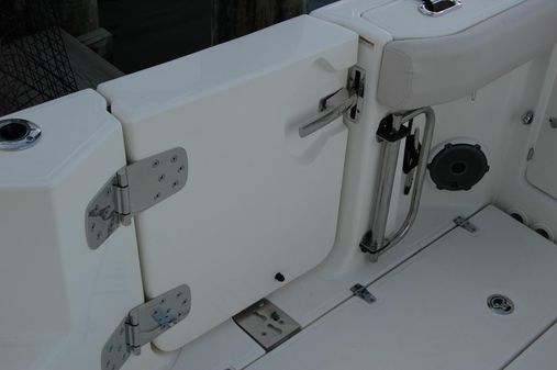 Boston Whaler 325 Conquest image