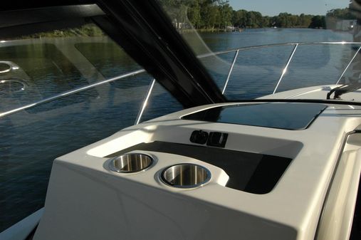 Boston Whaler 325 Conquest image