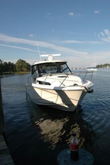 Boston Whaler 325 Conquest image