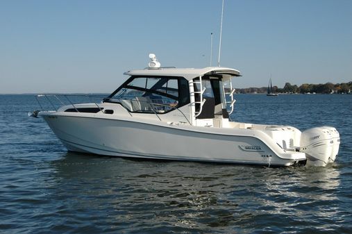 Boston Whaler 325 Conquest image