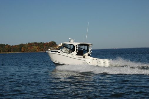 Boston Whaler 325 Conquest image