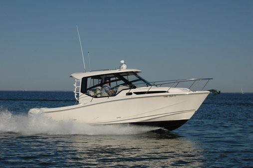 Boston Whaler 325 Conquest image