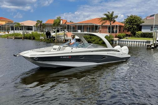 Crownline E305 XS image