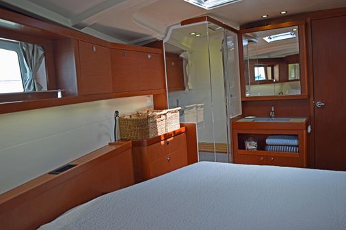 Beneteau Oceanis 48 image