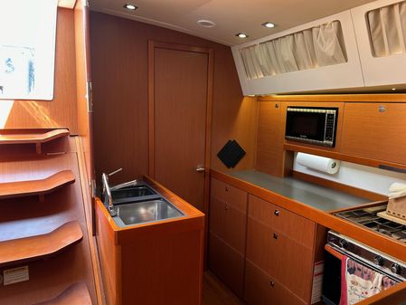 Beneteau Oceanis 48 image