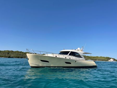 Mochi Craft 54' Dolphin image