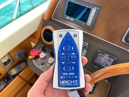 Mochi Craft 54' Dolphin image