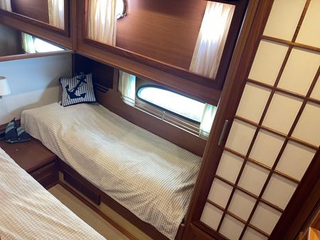 Mochi Craft 54' Dolphin image