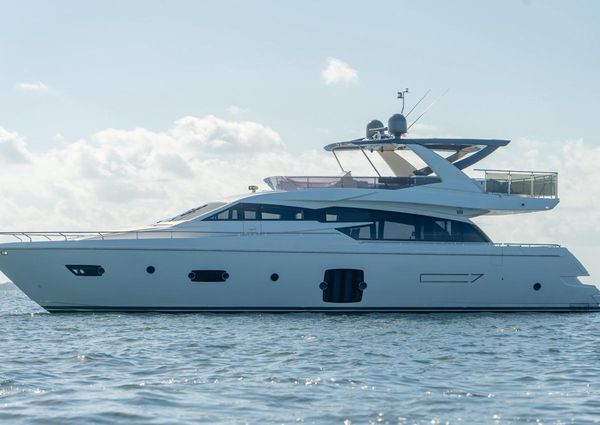 Ferretti Yachts 750 image