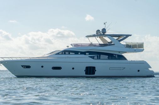 Ferretti Yachts 750 image