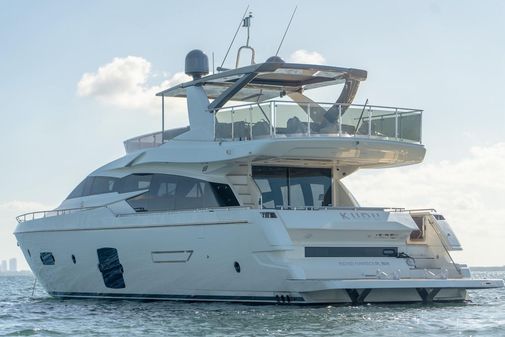 Ferretti Yachts 750 image