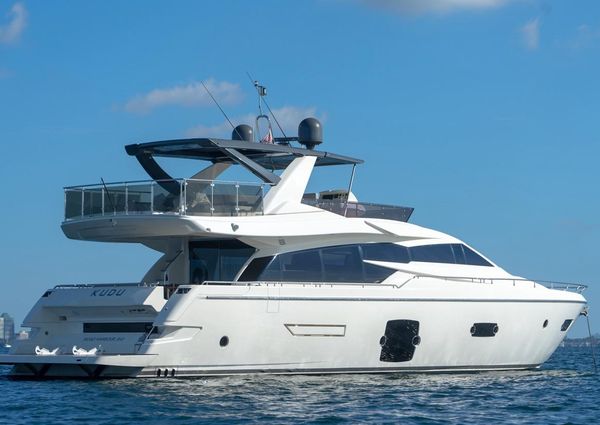 Ferretti Yachts 750 image