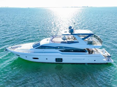 Ferretti Yachts 750 image